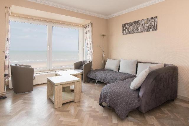 Toplocatie Middelkerke Frontal Sea View Екстериор снимка